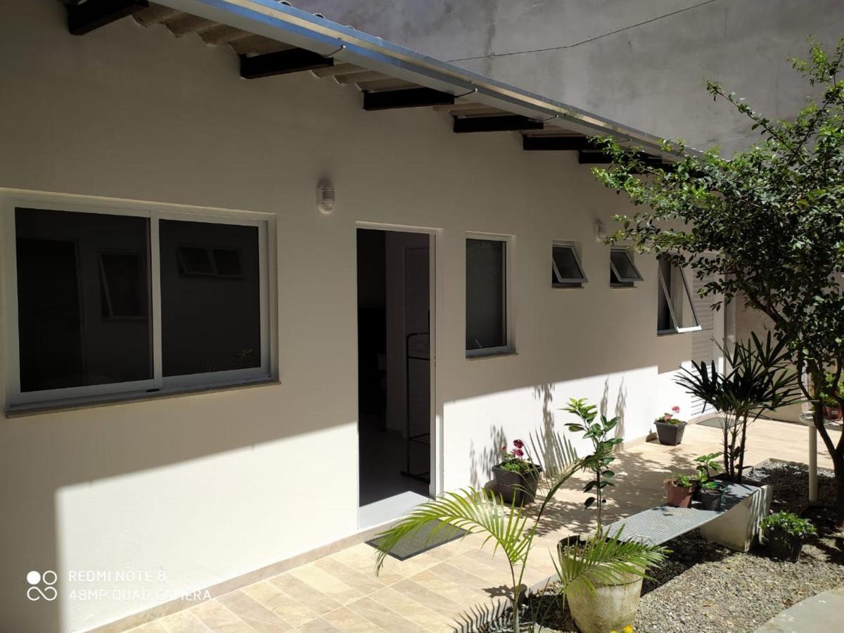 ItajaíPousada Casa Verde - Quartos Individuais - Smart Tv 32 - E Banheiro Privativoアパートメント エクステリア 写真