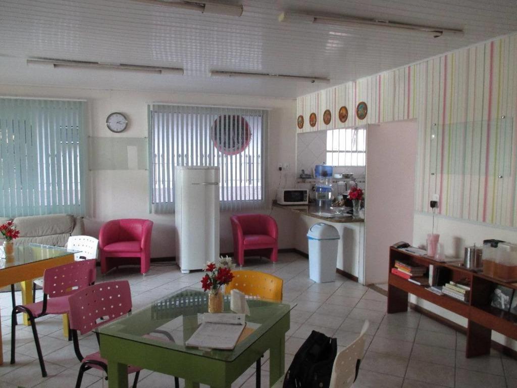 ItajaíPousada Casa Verde - Quartos Individuais - Smart Tv 32 - E Banheiro Privativoアパートメント エクステリア 写真