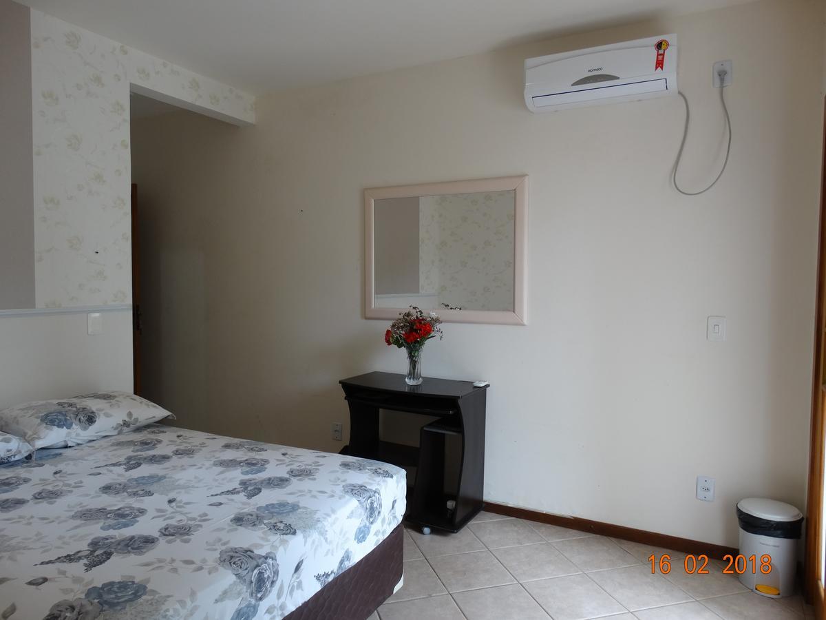 ItajaíPousada Casa Verde - Quartos Individuais - Smart Tv 32 - E Banheiro Privativoアパートメント エクステリア 写真