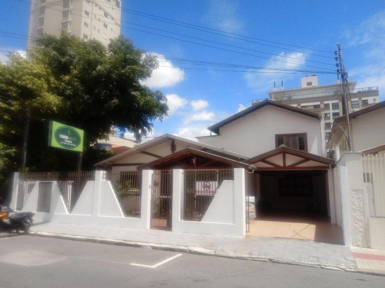 ItajaíPousada Casa Verde - Quartos Individuais - Smart Tv 32 - E Banheiro Privativoアパートメント エクステリア 写真
